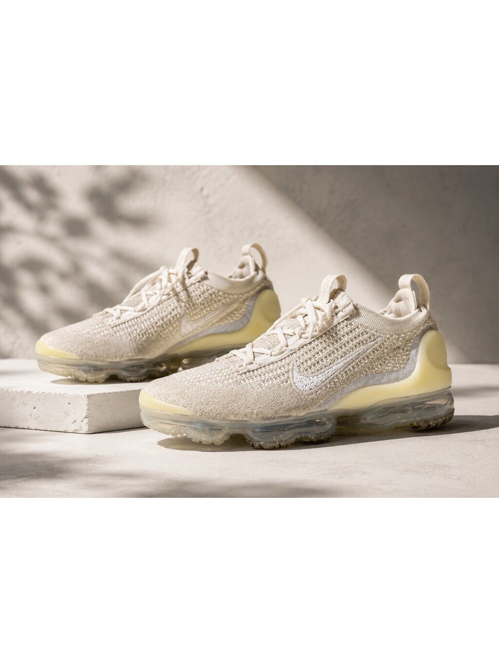 Nike Air VaporMax 2021 Flyknit Oatmeal Beige DA4112-100 Women's Size 7.5